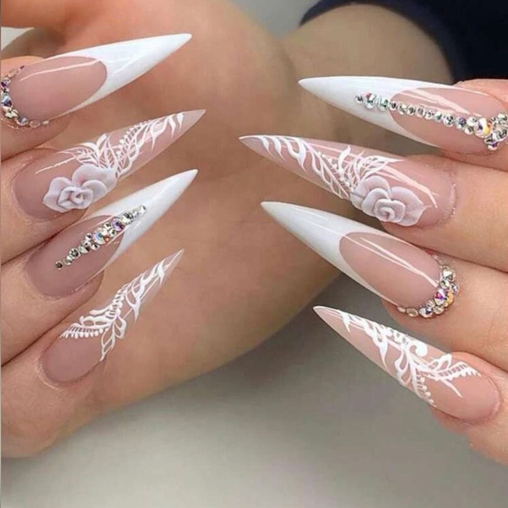 Stiletto Shaped Press-on nails